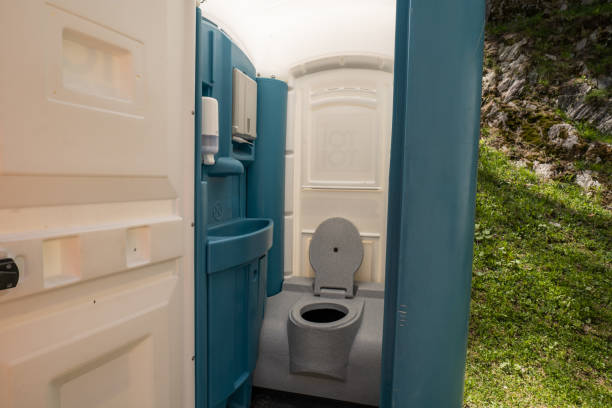 Portable bathroom rental in Kensington, MD